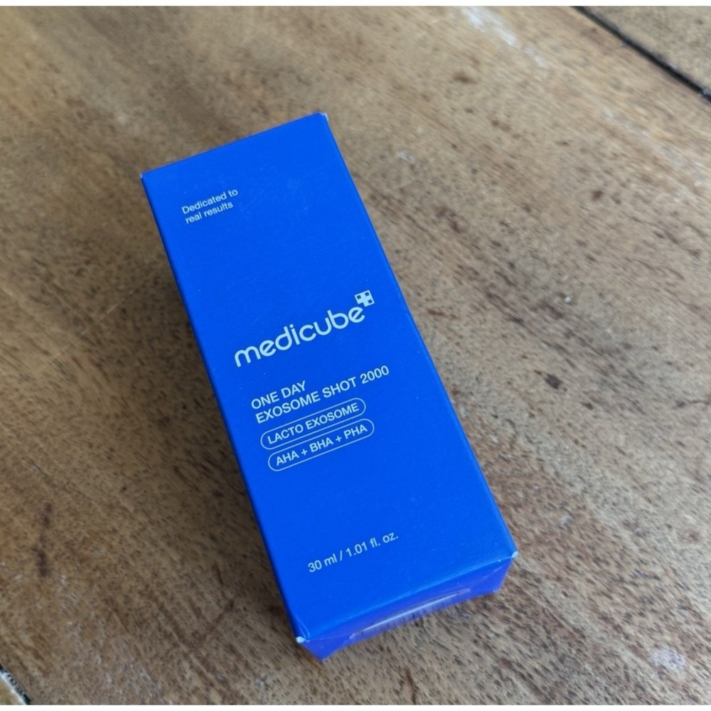 Medicube One Day Exosome Shot 2000 - Blue Facial Serum